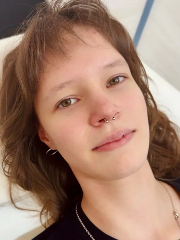 Hostování — piercing mimo studio