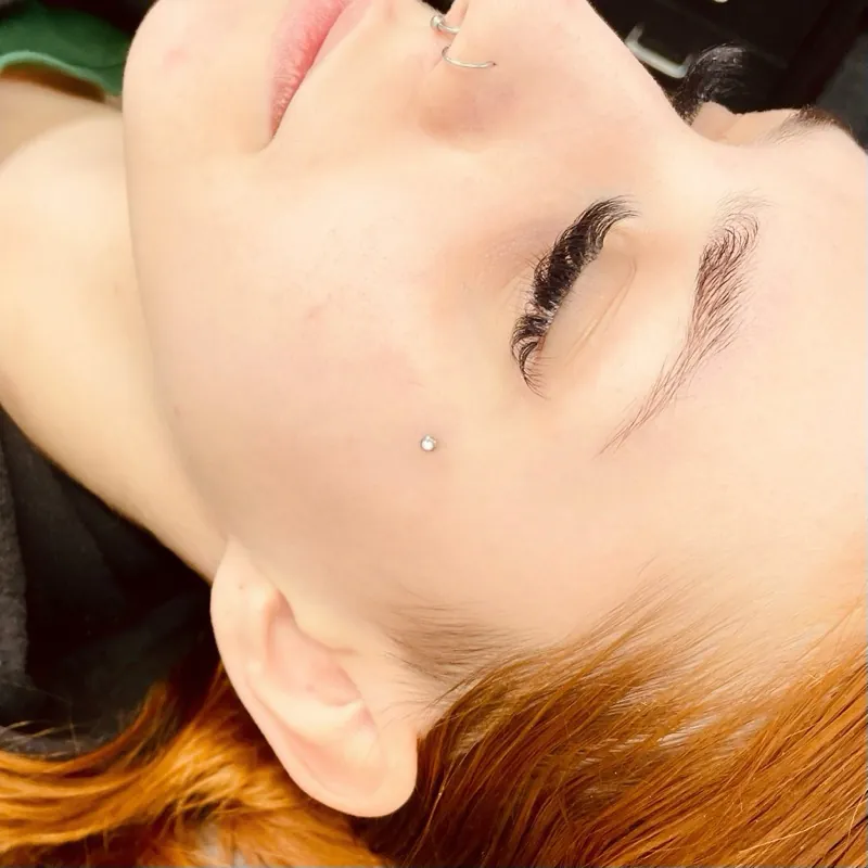 Microdermal piercing ve Viper Studiu