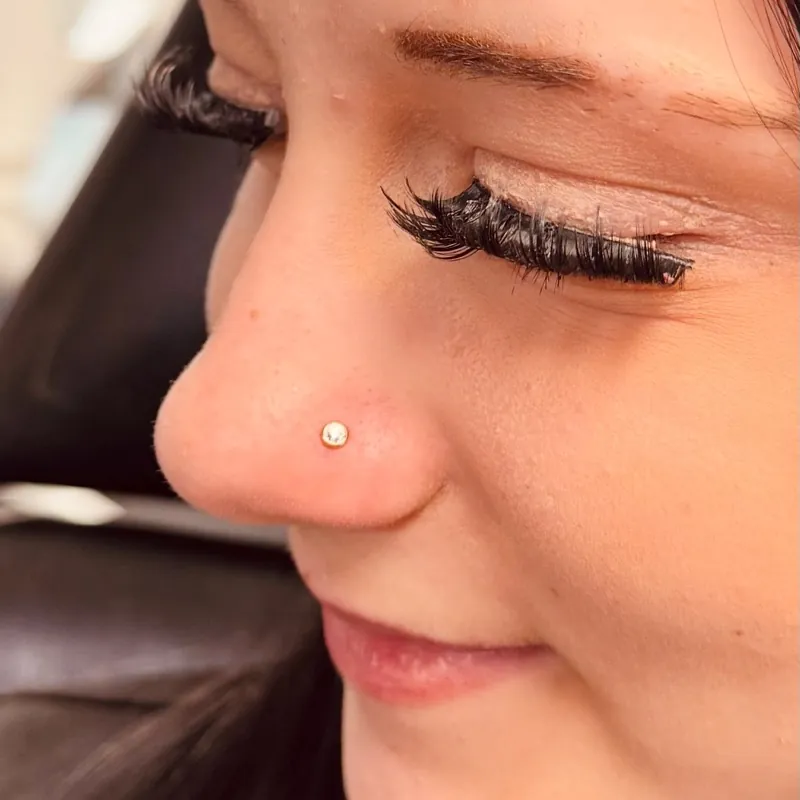 Piercing ucha — ukázka práce Viper Studio
