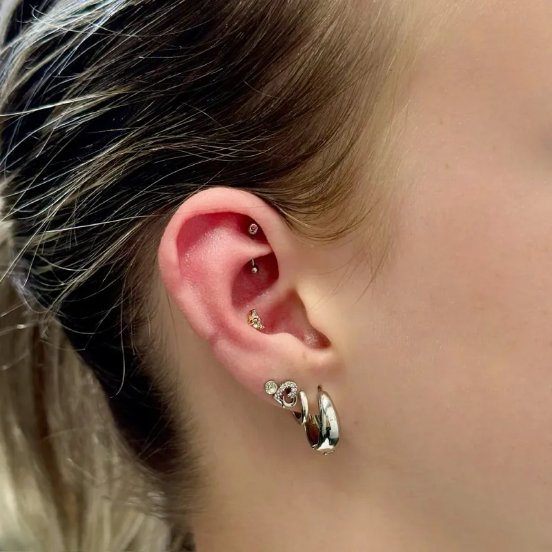 Piercing nosu — profesionální provedení