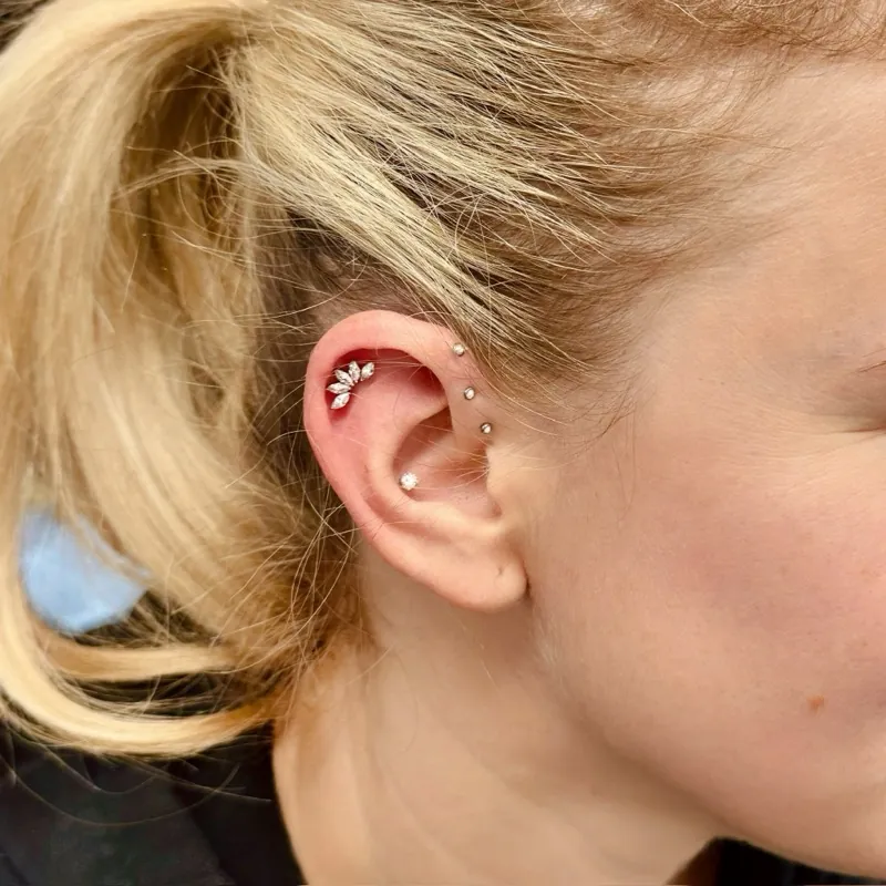 Piercing — spokojená klientka