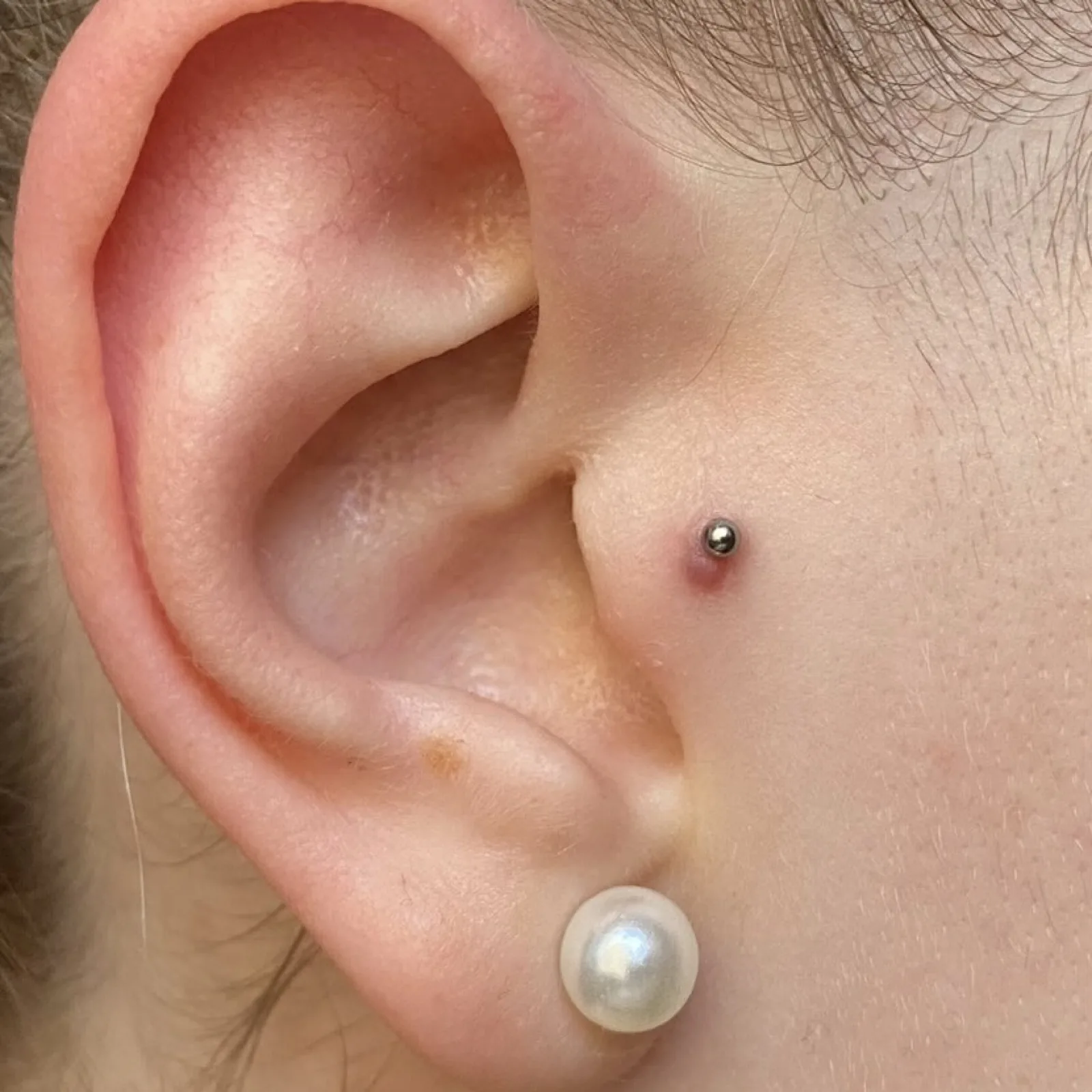 Kontrola piercingu — ukázka