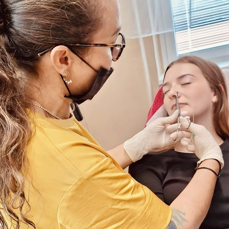 Seminář pro školy — prevence piercingu