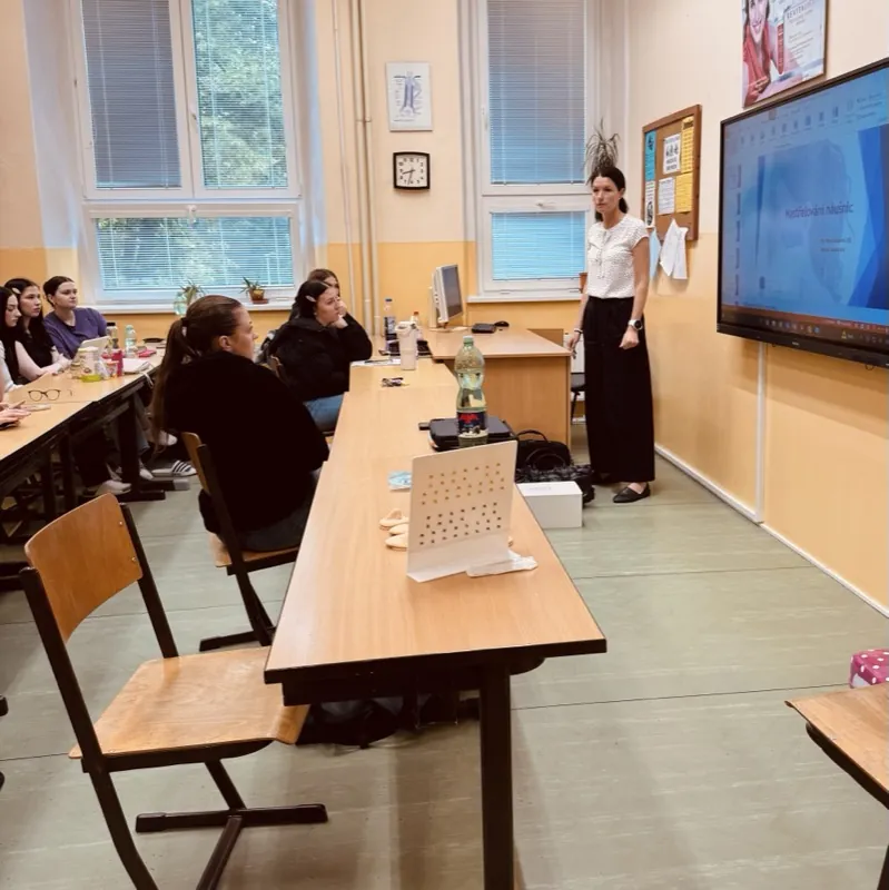 Seminář — přednáška o piercingu