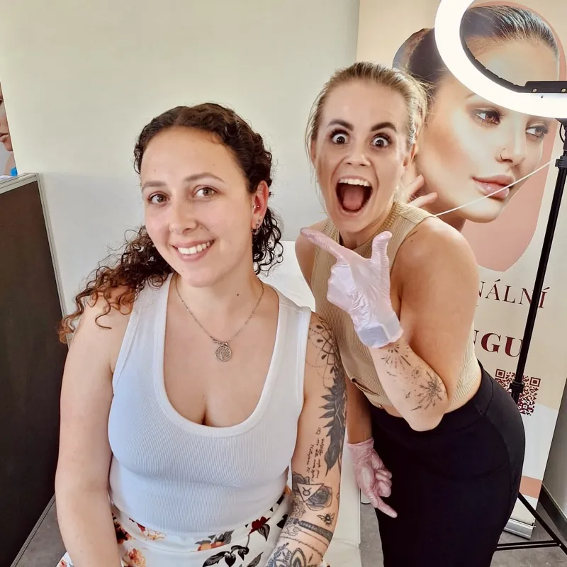 Školení piercingu — praktická výuka