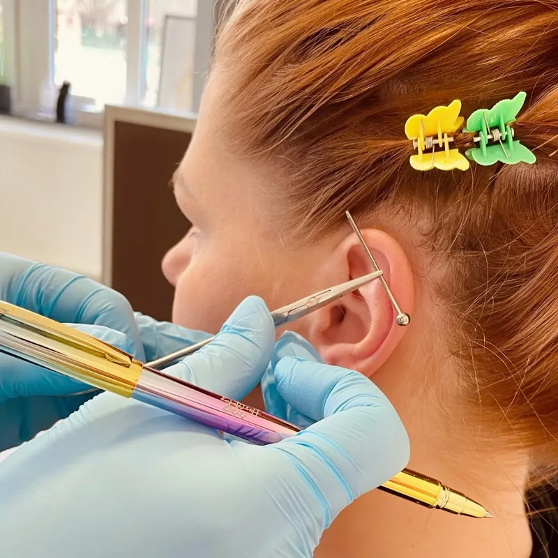 Workshop piercingu — hands-on trénink