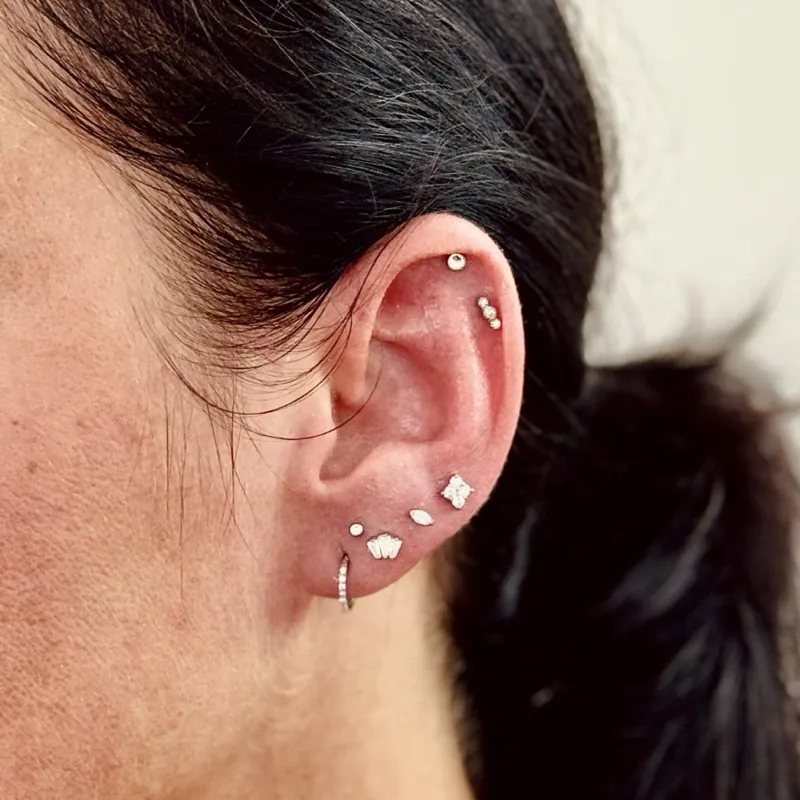 Školení piercingu — praktická výuka